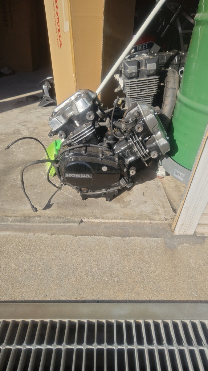 北九州発 引取限定 HONDA VT250F MC08 純正 エンジン MC08E-1066991 中古 HONDA ホンダ ストック ベース 現状 ジャンク拍卖