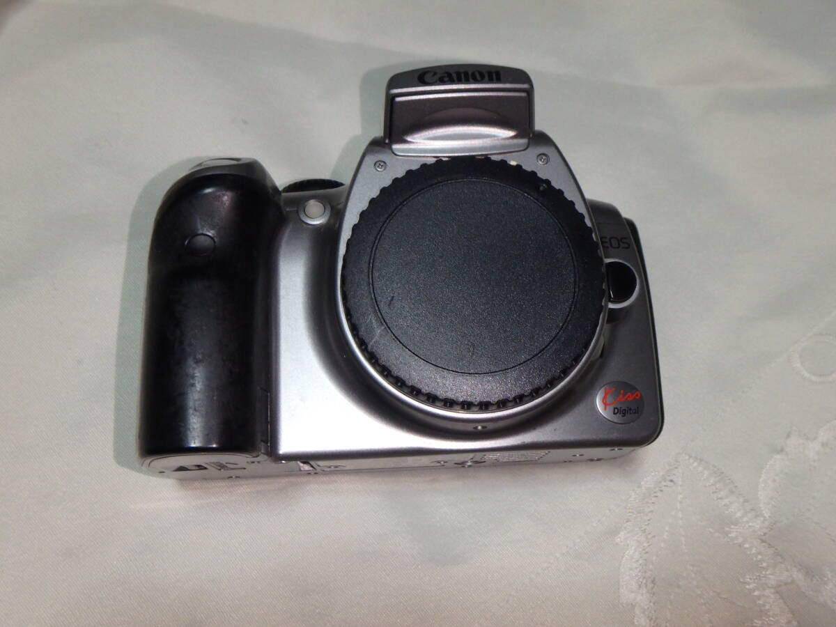 送料無料 CANON EOS Kiss DIGITAL デジタル一眼 ボディ拍卖