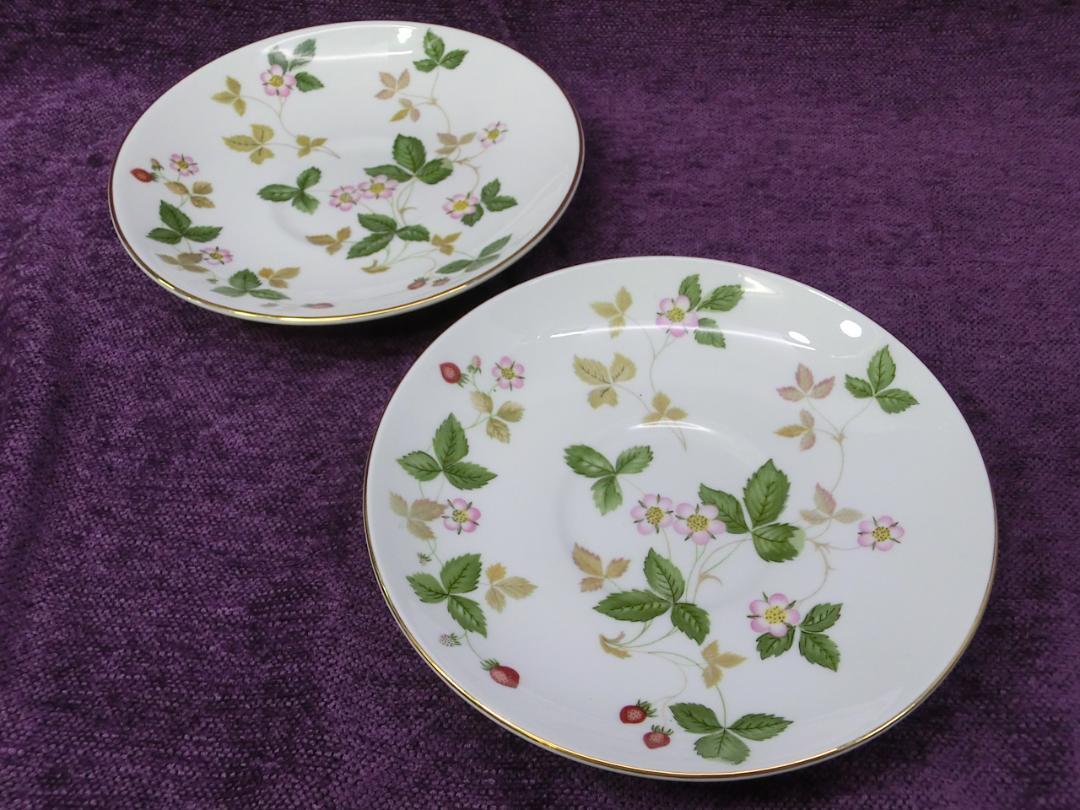 未使用品 ウェッジウッド WEDGEWOOD プレート2枚 カップなし 予備用 補充用 苺柄 ワイルドストロベリー O30972拍卖