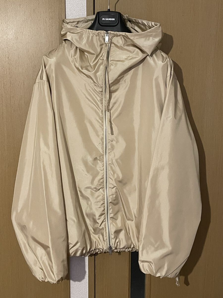2023 JIL SANDER ナイロンブルゾン BLOUSON 14 PNT 5 - SHINY RECYCLED POLIESTER CANVAS拍卖
