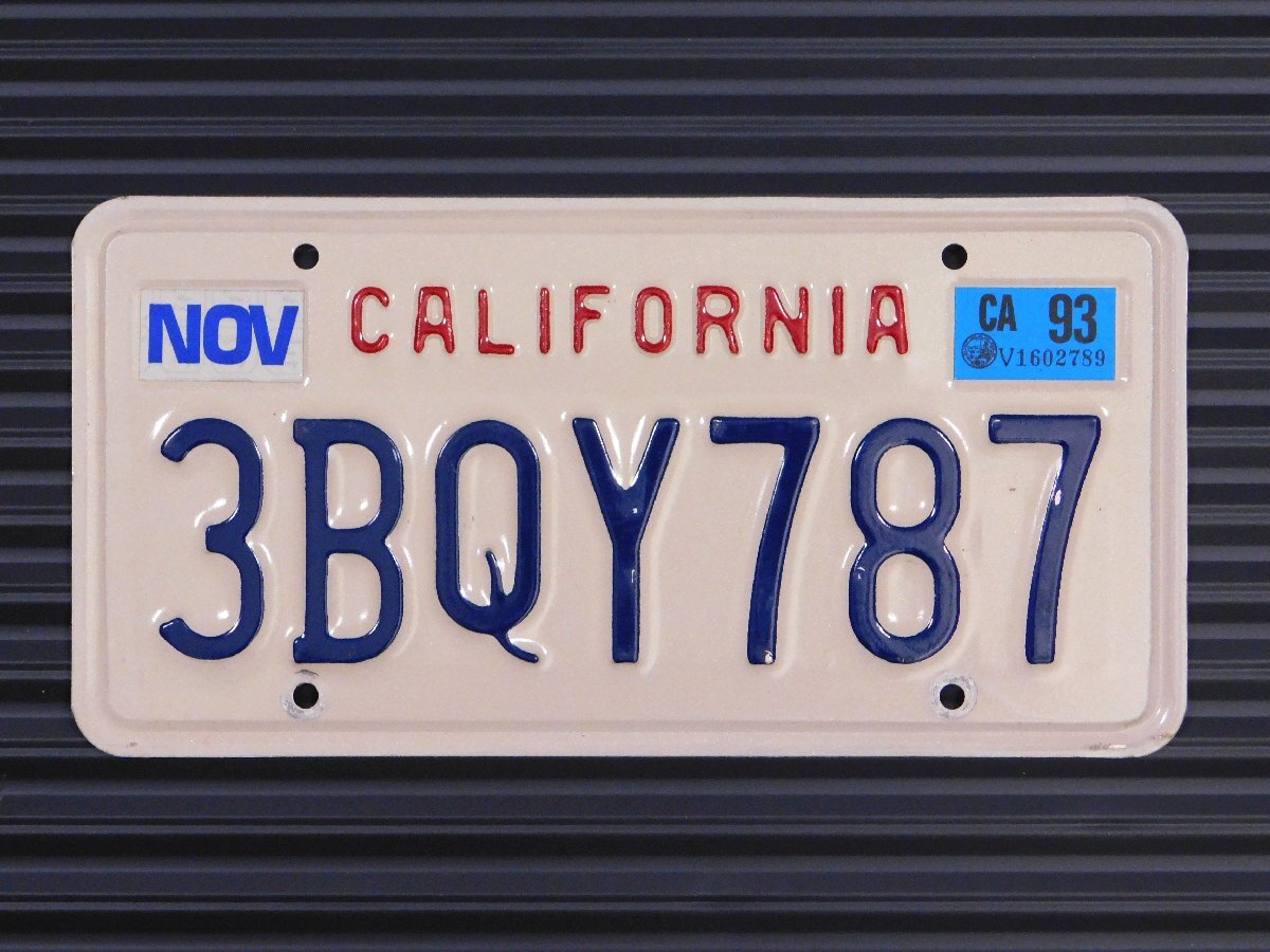 ナンバープレート【カリフォルニア州】アメリカ ヴィンテージ ガレージ 陸運局払い下げ E-56拍卖