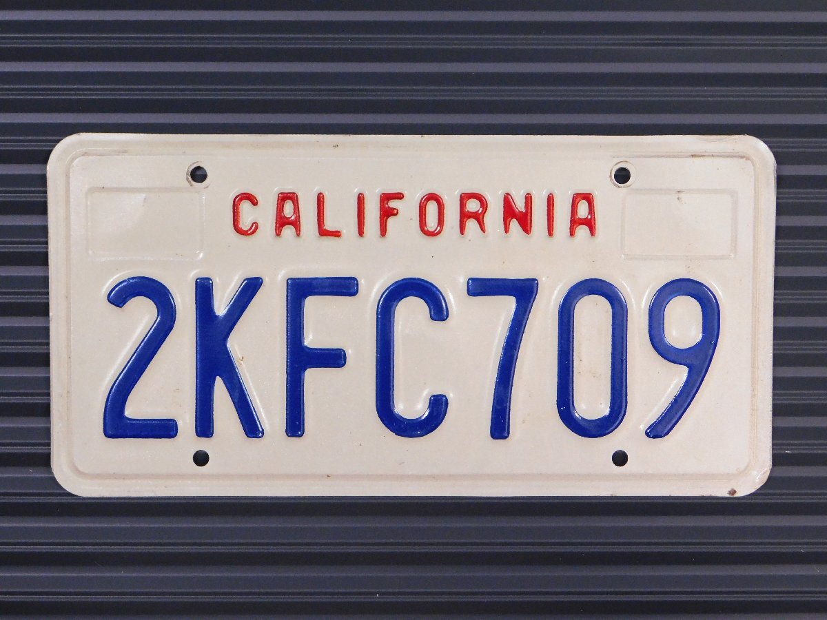 ナンバープレート【カリフォルニア州】アメリカ ヴィンテージ ガレージ 陸運局払い下げ D-59拍卖