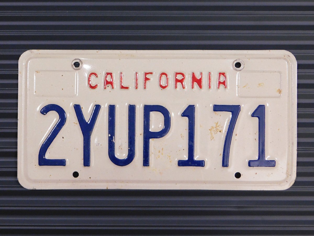 ナンバープレート【カリフォルニア州】アメリカ ヴィンテージ ガレージ 陸運局払い下げ F-3拍卖
