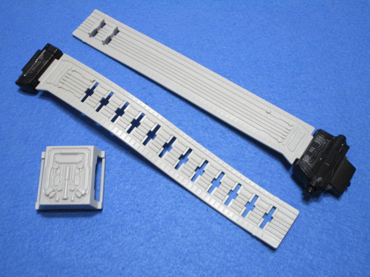 中古!即決!仮面ライダーダブル W DXダブルドライバー用 ベルト右(R)+ベルト左(L)+ベルト止め(DXロストドライバー用同等品)拍卖