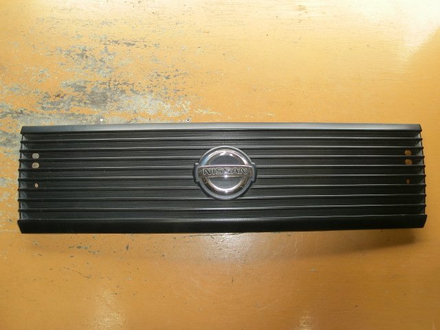 ※クリッパーバン フロント グリル 平成16年 LE-U72V ラジエター MR557320 4WD DX 8.6万km 即決ありミニキャブ U62V拍卖