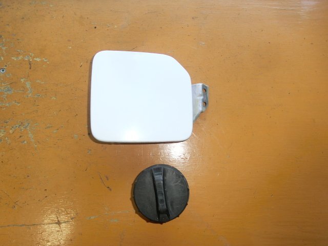 ※エブリィ 給油口 フタ 26U 平成16年 TE-DA62V フューエルリッド 8.6万㎞ ジョインターボ エブリィバン 即決あり拍卖