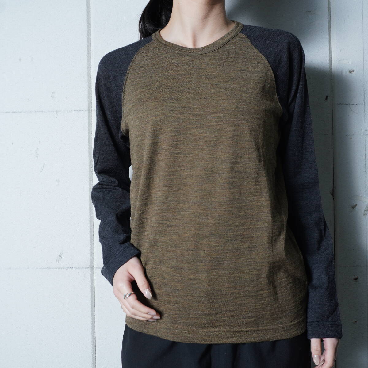 【COMME des GARONS】コムデギャルソン 98年製 極美品 タグ付 WOOL100%ラグランニットTシャツ brown&gray拍卖