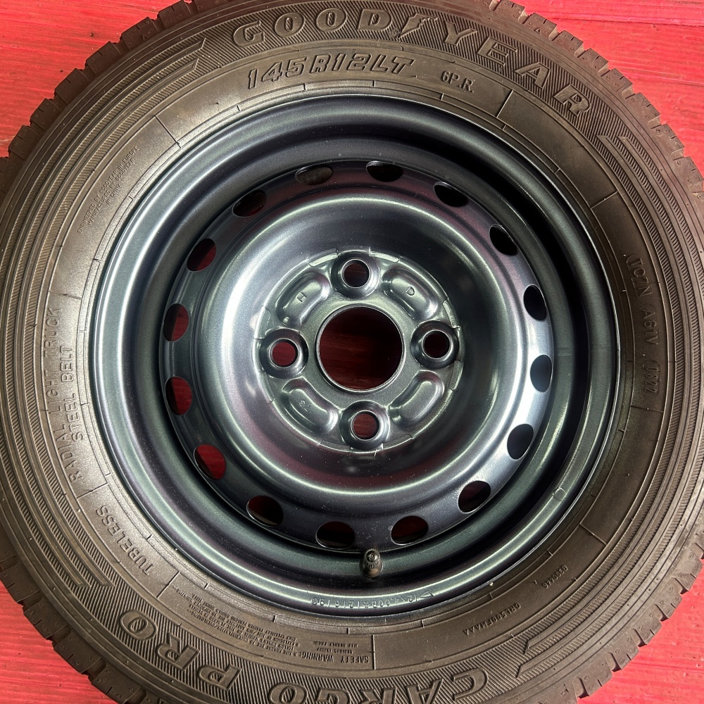 タイヤホイール4本 145R12 6PR 12×4.00B 100-4H ハブ54Φ グッドイヤー カーゴプロ ダイハツ 純正 ハイゼット アトレー エブリィ 流用可拍卖
