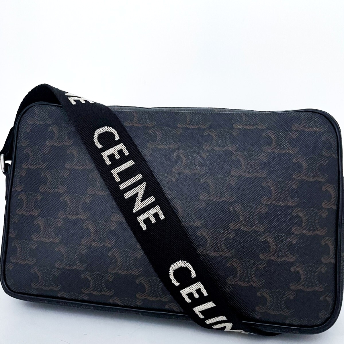 1円■超美品■幻の逸品■現行 CELINE セリーヌ トリオンフ ロゴ ショルダー ベルトバッグ ビジネス メンズ レディース レザー ブラウン拍卖