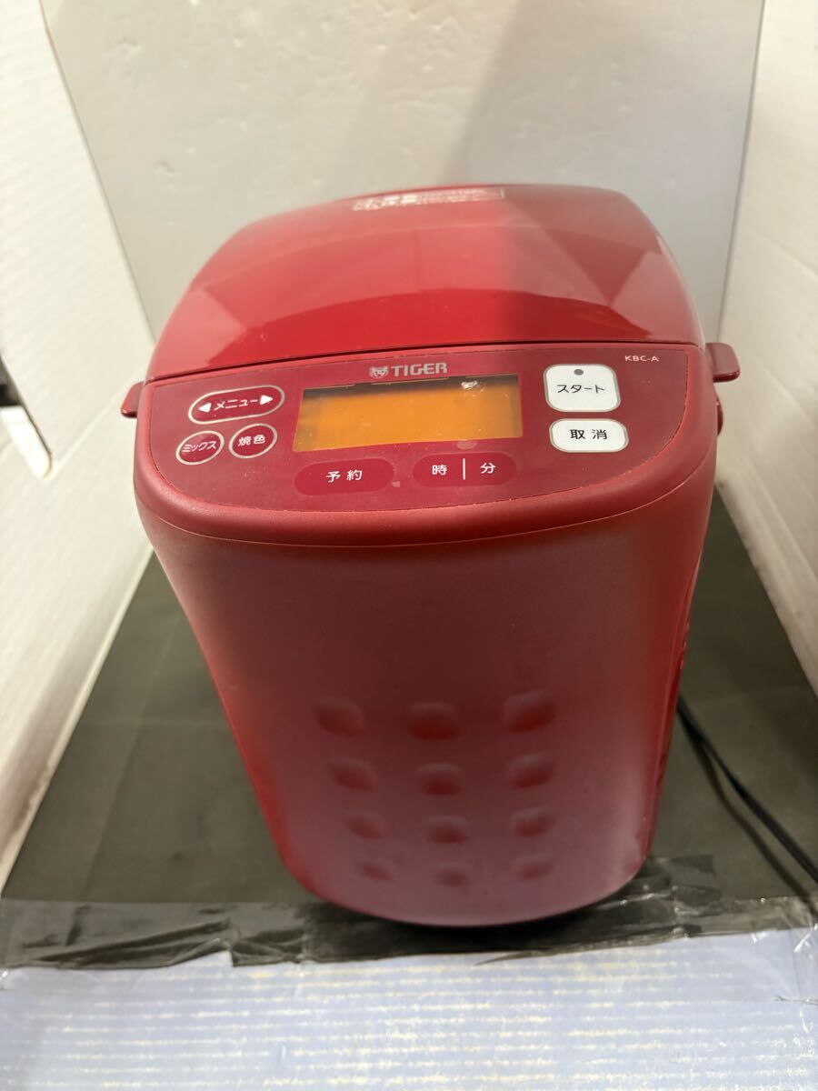 ★タイガーホームベーカリー KBC-A100 レッド R 家庭用調理器具 中古品★拍卖