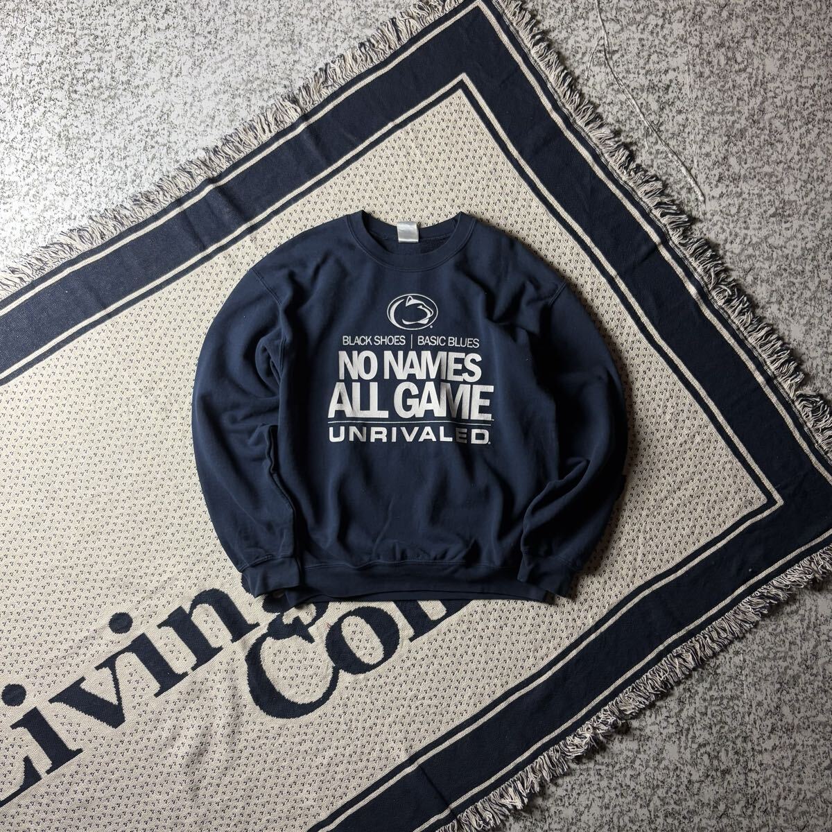 【グッドレギュラー】ギルダン プリントスウェットトレーナー ネイビー 古着 Lサイズ US古着拍卖