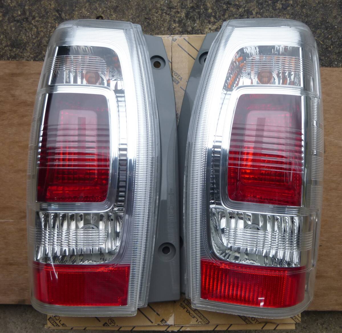 タントエグゼ クリアーテールレンズ 左右セット L455S 美品拍卖