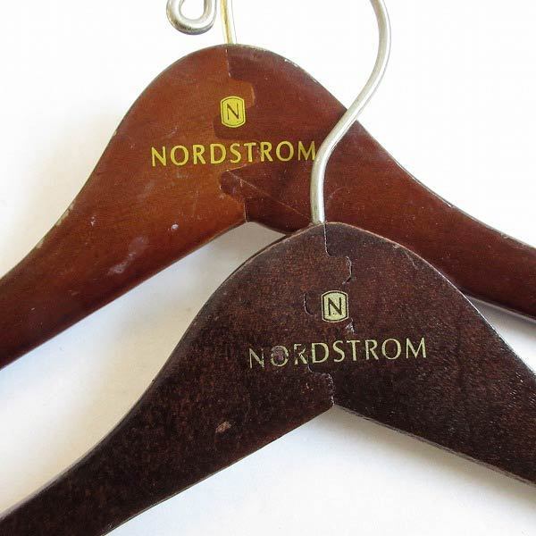 NORDSTROM/木製/ウッド ハンガー/2本セット/アドバタイジング/企業物/撮影用/店舗什器/店舗開業/ノードストローム/D107-71-0003拍卖