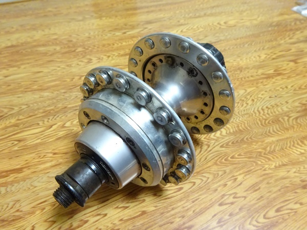 ▲XTR リアハブ FH-M900 36H 回転抵抗あり ねじ頭つぶれのため部品とれるか不明▲980              拍卖