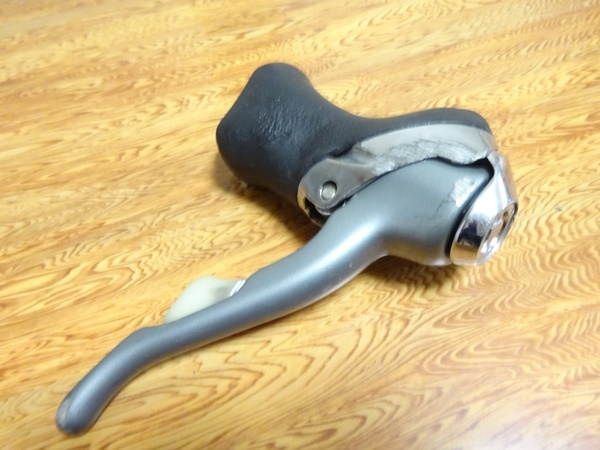 ▲シマノ 600 ST-6400 右のみ 一応変速動作する(グリスの粘度抵抗?) ビンテージ▲980              拍卖