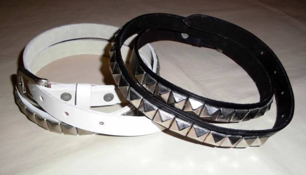 本革☆レザーベルト☆スタッズ1連★調整可能★ホワイト◎ロックテイスト拍卖