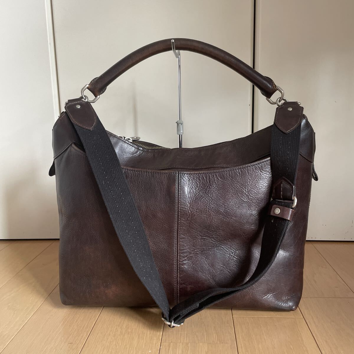 お値引き交渉歓迎 Aniaryアニアリ3Wayショルダーバッグ中古ダークラウン拍卖