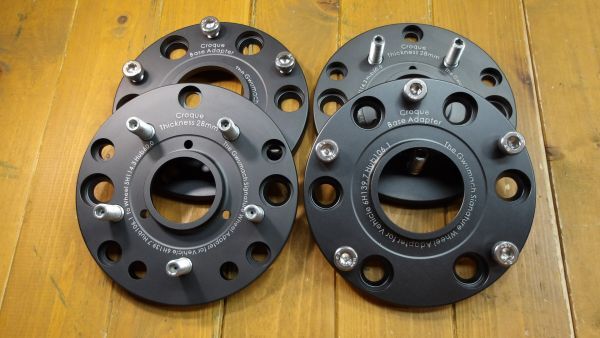 6to5 634produce 63920HS PCD変換 スペーサー 6穴PCD139.7/106.1→5穴PCD120/60(72.6) 28厚 4枚 装着ナット付 穴数変換 200系 ハイエース拍卖