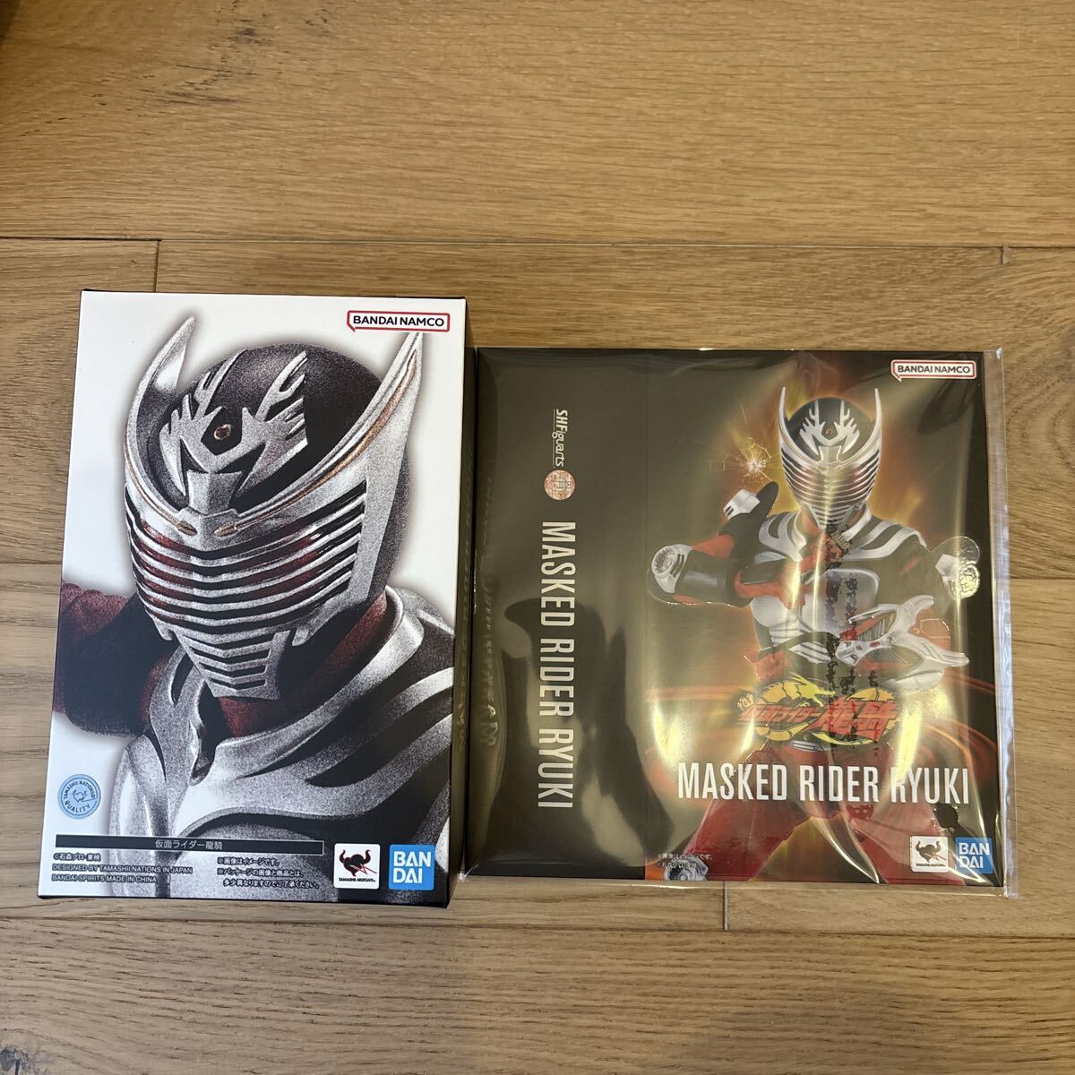 【新品未開封】 S.H.Figuarts(真骨彫製法)仮面ライダー龍騎 オリジナルスリーブ付き フィギュアーツ バンダイ拍卖