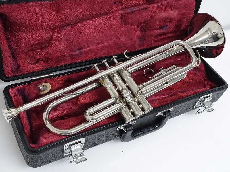 ♪♪YAMAHA YTR-1310 トランペット YTR1310 ヤマハ ケース付♪♪031770085Jm♪♪拍卖