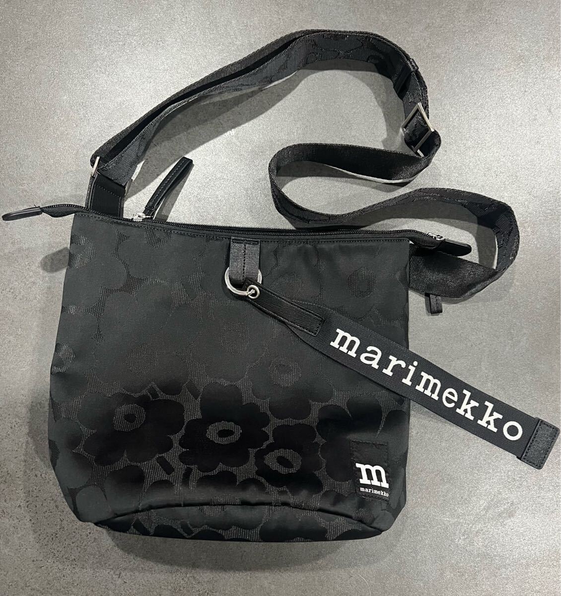marimekko 北欧花柄 ブラック ショルダーストラップ長さ調節可拍卖