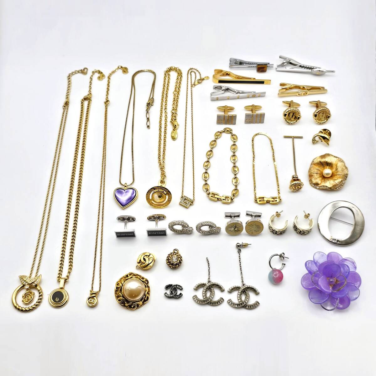 ディオール シャネル ジバンシィ ヴィヴィアン バーバリー コーチ YSL ネックレス ブローチ イヤリング カフス まとめ 1円から拍卖