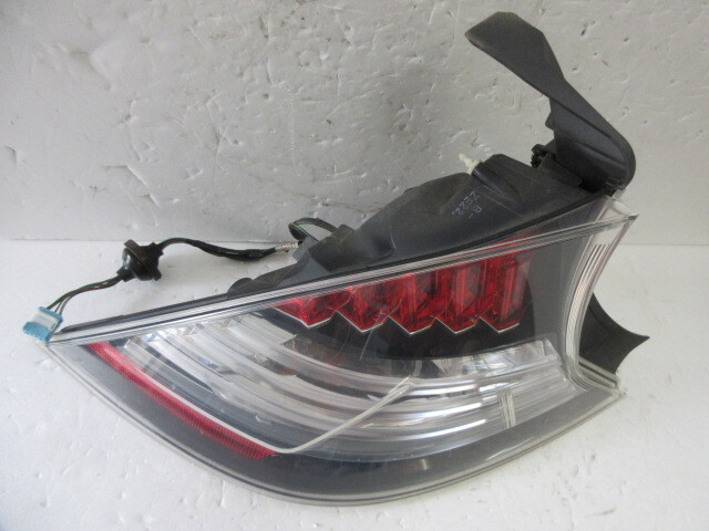 送料無料★ CR-Z ZF1 左 STANLEY P8689 テールライト 管番1025オフィ扉拍卖