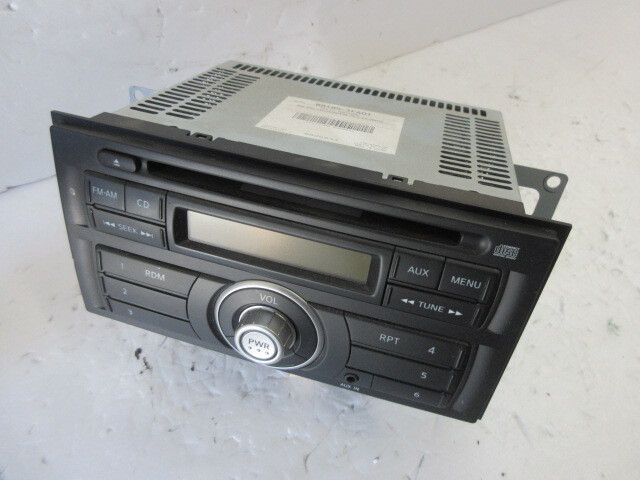送料無料★ 日産 キューブ取外し B8185-1FA01 AUX対応 CD/ラジオ  管番1005拍卖