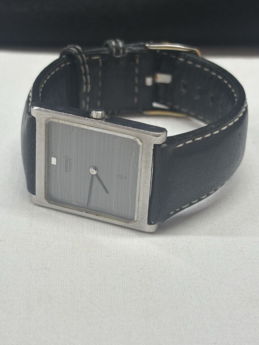 ★ デッドストック SEIKO/セイコー シャリオ/ドレスウォッチ スクエア 2620-5220 メンズ腕時計 ケース径 約27mm★拍卖