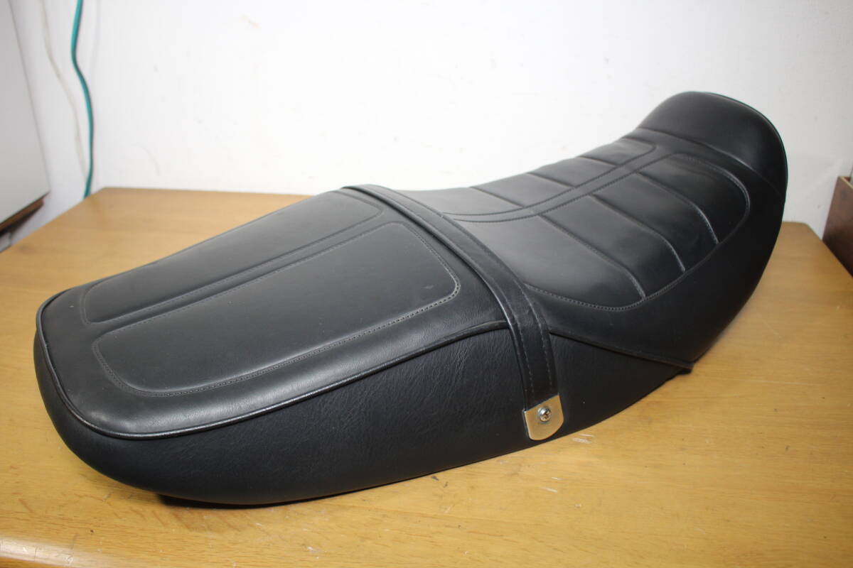 送料 ¥1600 KAWASAKI カワサキ ゼファー400 χ 改 KAI シート ZR400G ZEPHYR ベース 純正 表皮 不明 ZR KZ Z GP z FX DOHC ゼファー拍卖