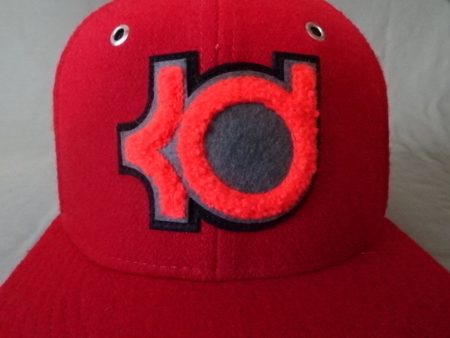 激レア USA購入【Nike】製 【NIKE TRUE】 NBAバスケ ケビン デュランド【Kevin Durant】【KD】豪華デザイン ロゴ刺繍入りキャップ 中古美品拍卖