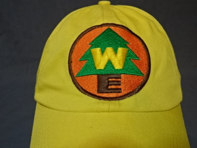 激レア USA購入 ディズニー【DISNEY】 ウィルダネス エクスプローラーズ【WILDERNESS EXPLORER】ロゴ刺繍入りキャップ イエロー 中古良品拍卖