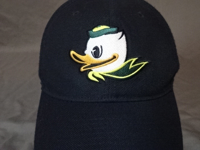 激レア USA購入【NIKE】【CLASSIC99】【DRI FIT】USカレッジ オレゴン大学ダックス 【OREGON DUCKS】ドナルドダック ロゴ刺繍CAP 中古良品拍卖