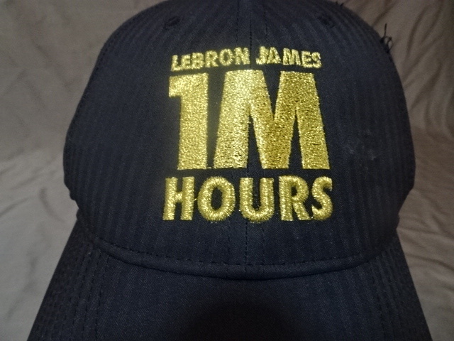 激レア USA購入【Nike】【LEGACY91】【DRI FIT】 NBA レブロン ジェームス 【LEBRON JAMES 1M HOURS】 ロゴ刺繍入りキャップ 中古良品拍卖