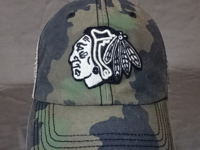 激レア USA購入【47BRAND】NHL 北米アイスホッケー シカゴ ブラックホークス【Chicago Blackhawks】ロゴ刺カモフラ柄 メッシュCAP 中古品拍卖