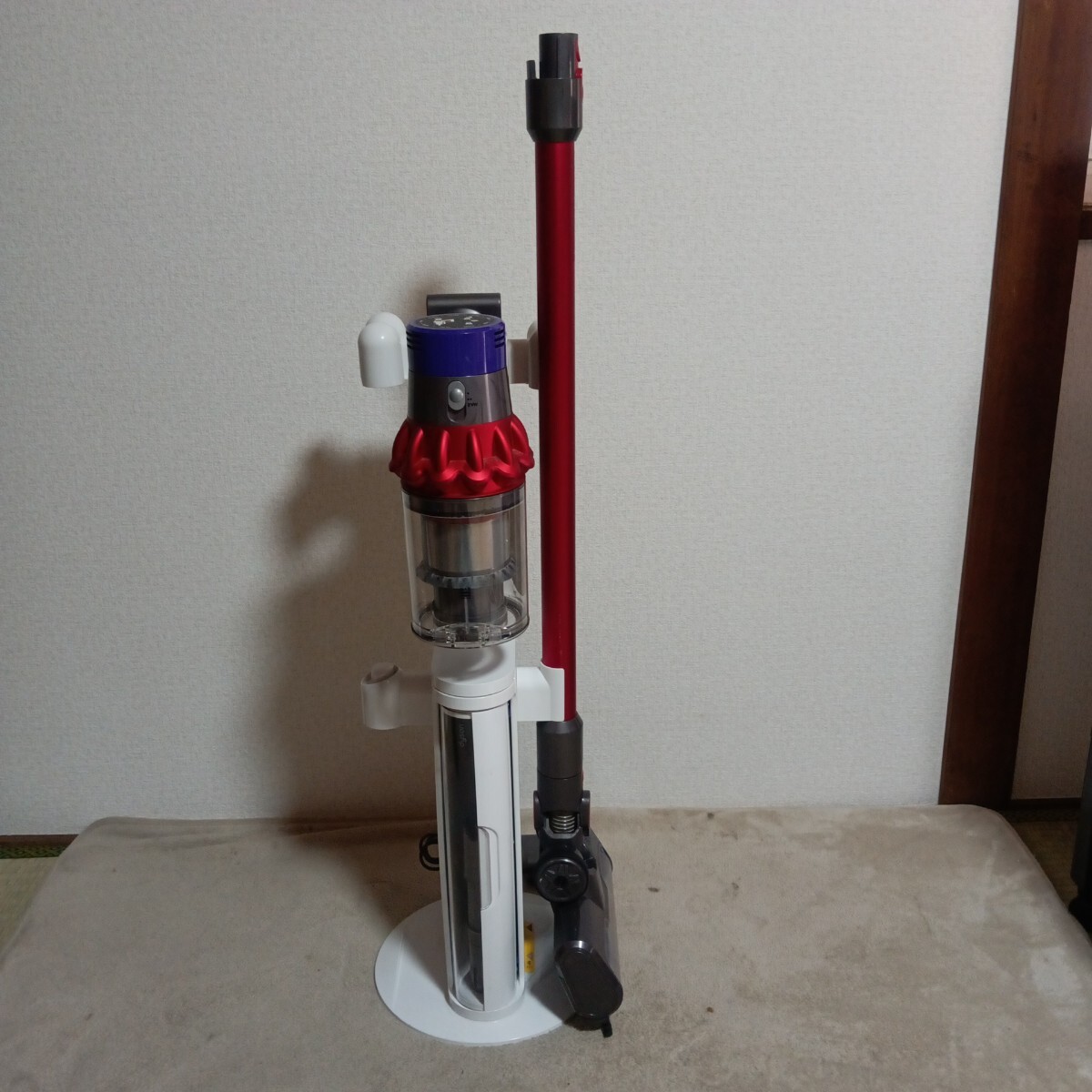 dyson ダイソン コードレス掃除機 SV12 V10 コードレスクリーナー 掃除機拍卖