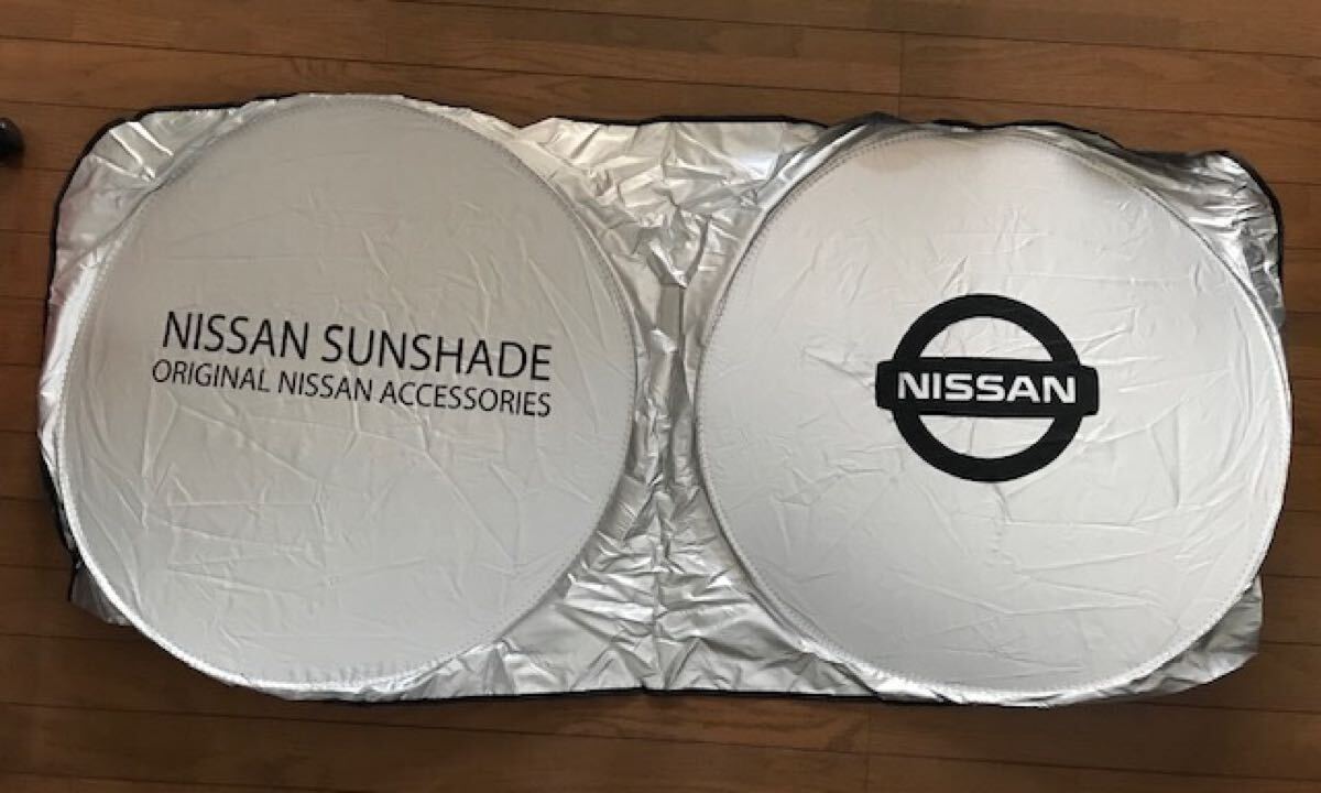 特価!送料無料!駐車場で目立つ!NISSAN 日産ロゴサンシェード  安心の国内発送!オーラ ノート マーチ ジューク スカイライン Z33拍卖