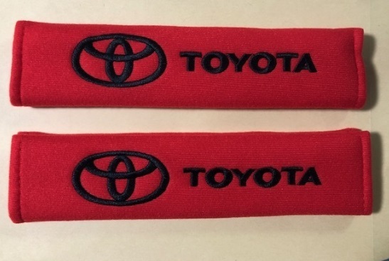 送料無料!かなり目立つ?トヨタ TOYOTAロゴ レッドシートベルトカバー クラウン 86 スープラ マークX アクア ヴィッツ ヤリス拍卖