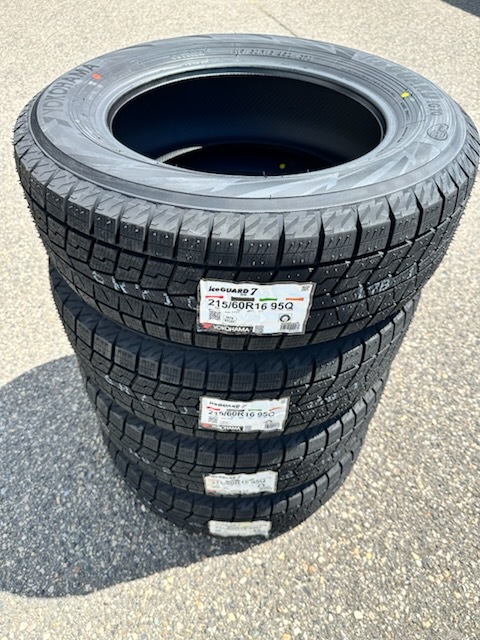 2025年製 日本製 iG70 215/60R16 95Q 4本送料込79,000円~ 新品 YOKOHAMA 正規品 スタッドレスタイヤ 冬タイヤ iceGUARD 在庫あり!拍卖