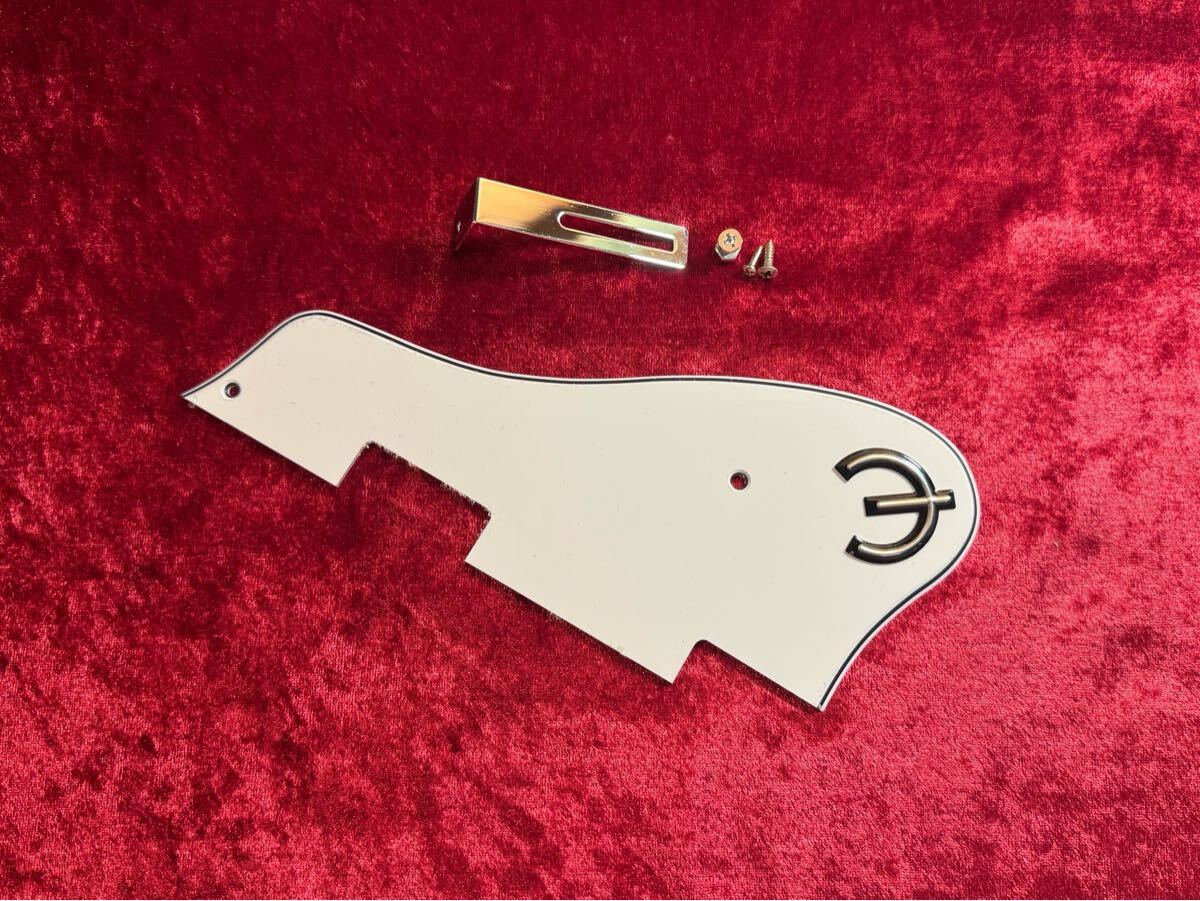 最後1枚 廃盤 未使用品 純正パーツ Epiphone Casino エピフォン カジノ P-90用 旧モデル ピックガード ホワイト ロゴシール付 金具付 拍卖
