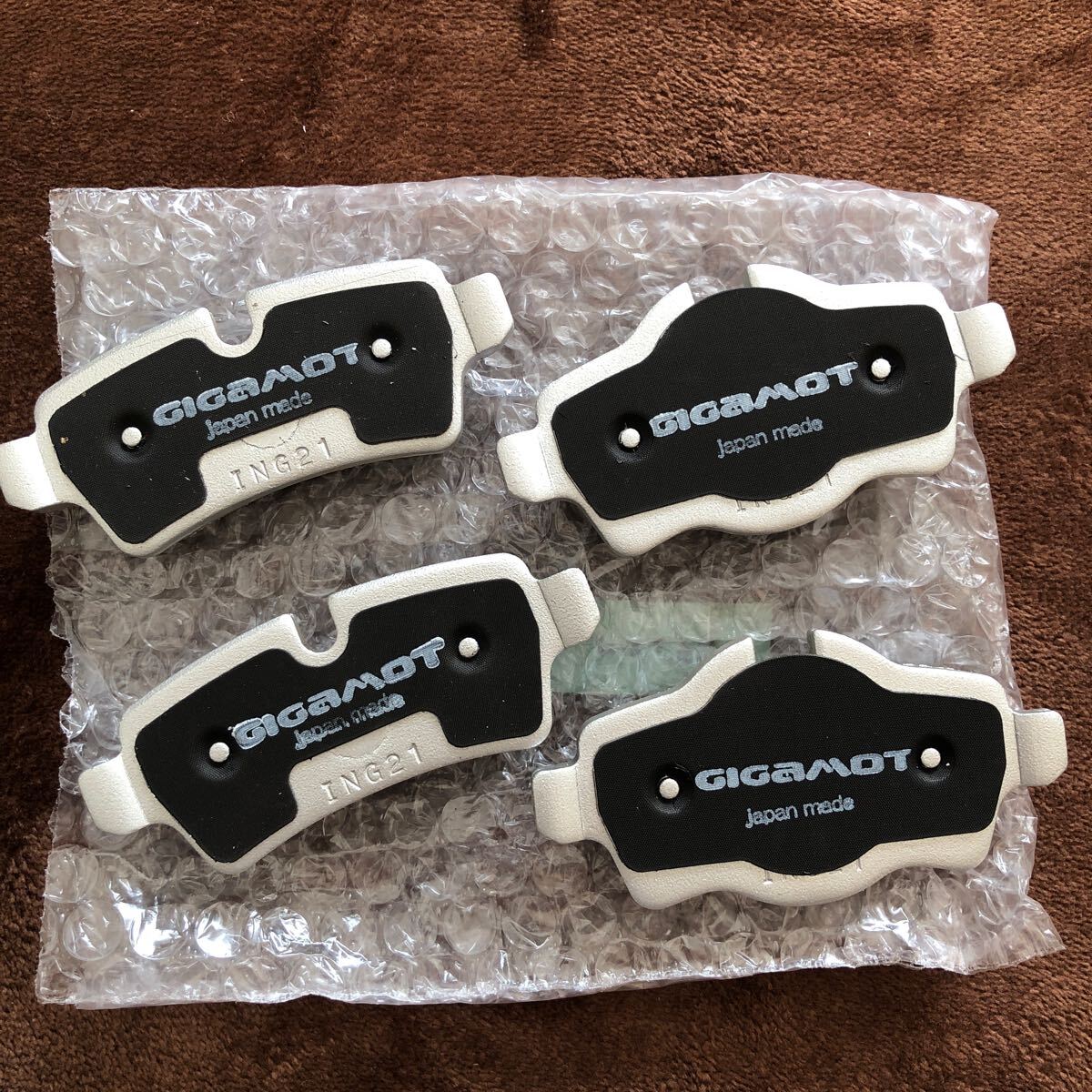 51024UPG220 GIGAMOT 低ダストブレーキパッド BMW ミニ クロスオーバー R56 リアブレーキパッド MINI 54290 新品拍卖
