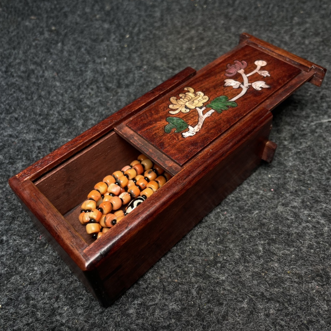 館蔵 珊瑚 仏珠 花梨木盒 古董品 時代物 賞物 貴重 稀少珍品 中国古美術 古美味 蔵出拍卖