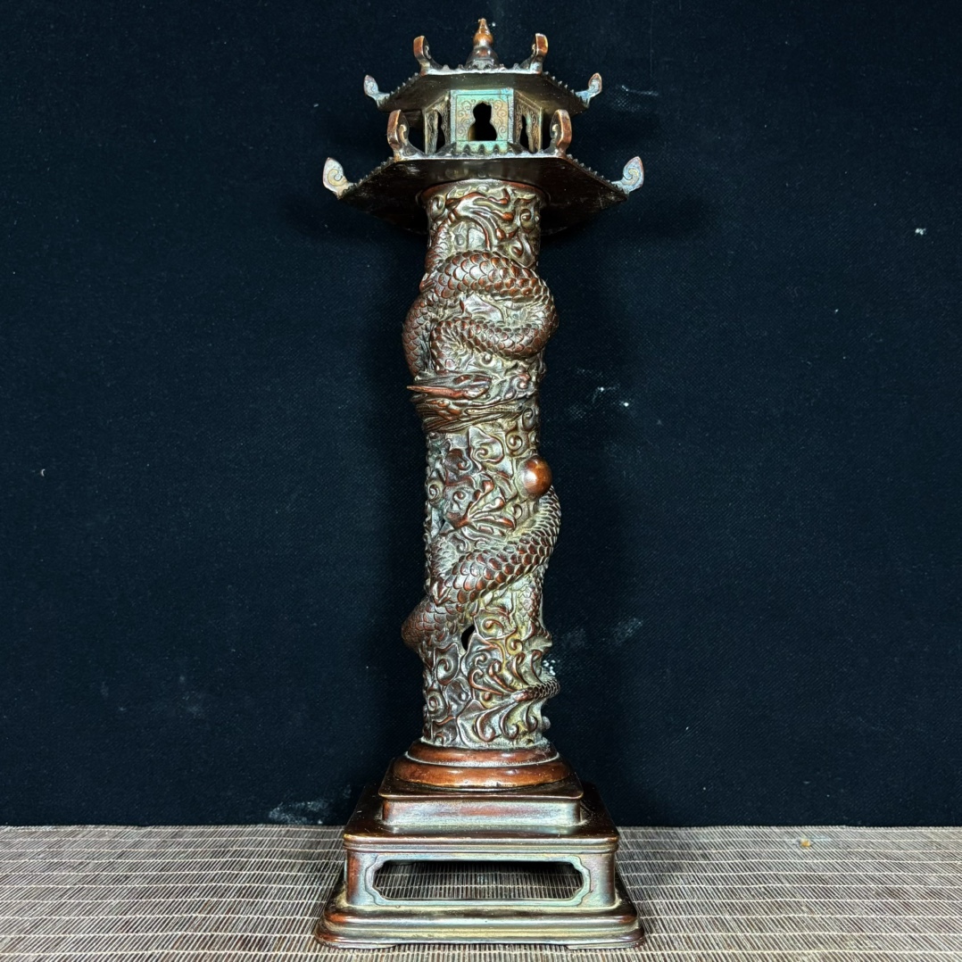 館蔵 古銅彫 龍柱 熏香炉 塔炉 古董品 時代物 賞物 貴重 稀少珍品 中国古美術 古美味 蔵出拍卖