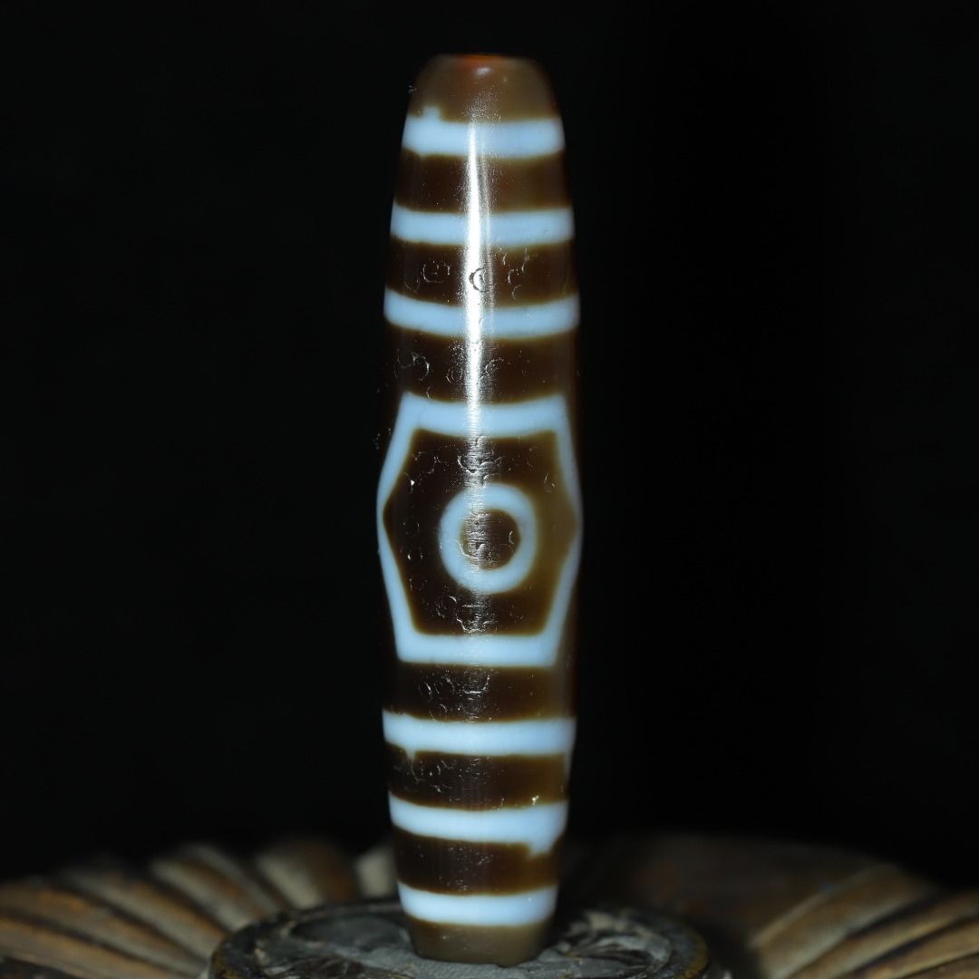 館蔵 三眼天珠 風水開運 自然風化 高油 根付 古董品 時代物 賞物 貴重 稀少珍品 中国古美術 古美味 蔵出拍卖