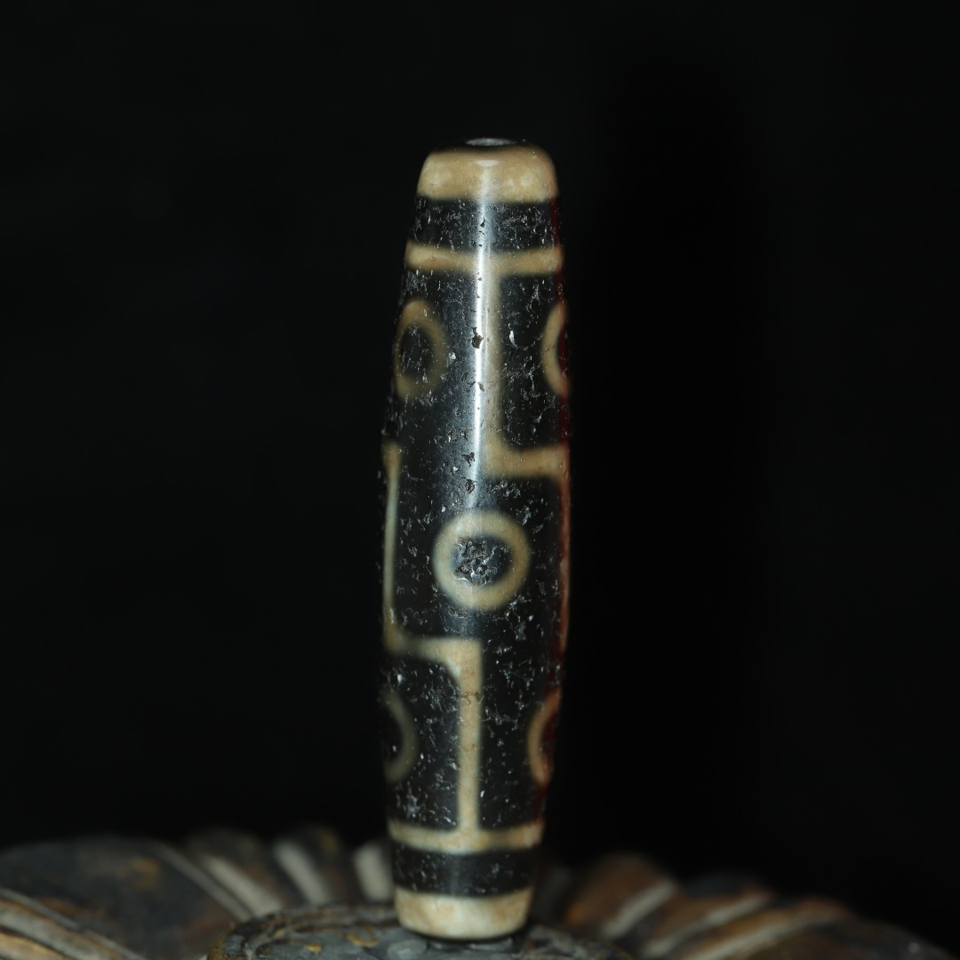 館蔵 九眼天珠 風水開運 自然風化 高油 根付 古董品 時代物 賞物 貴重 稀少珍品 中国古美術 古美味 蔵出拍卖