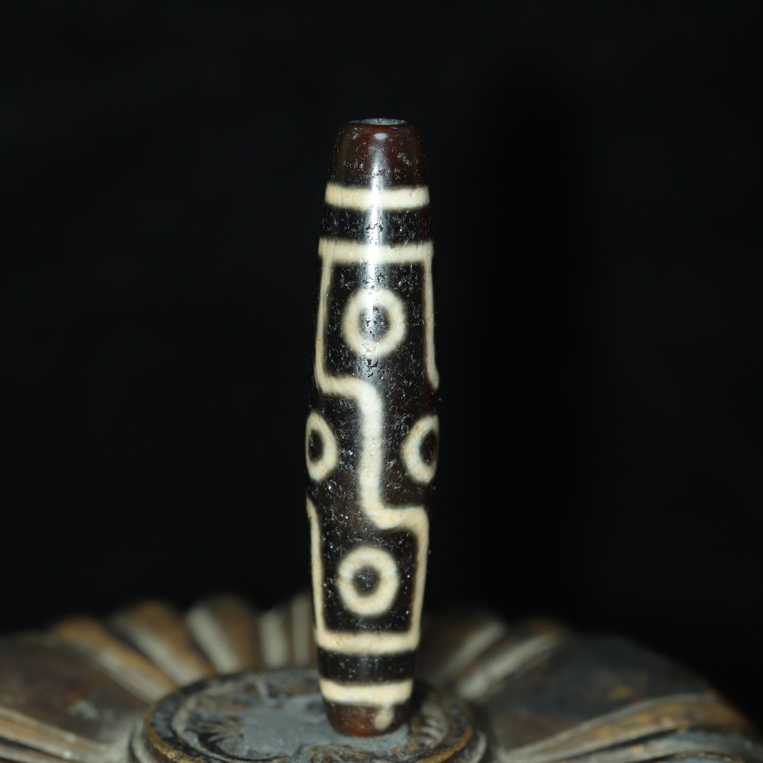 館蔵 九眼天珠 風水開運 自然風化 高油 根付 古董品 時代物 賞物 貴重 稀少珍品 中国古美術 古美味 蔵出拍卖