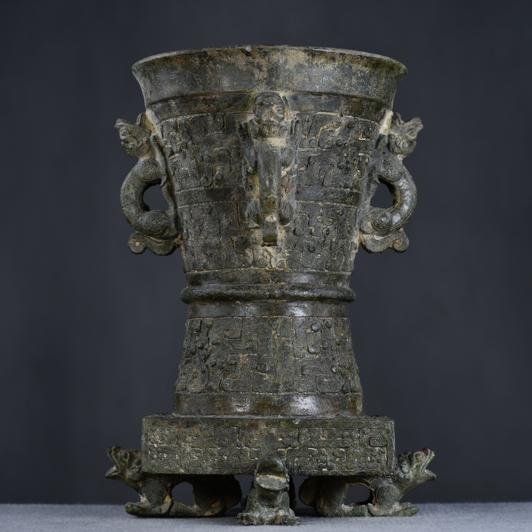 館蔵 戰國 青銅器 獣足 四龍尊 古董品 時代物 賞物 貴重 稀少珍品 中国古美術 古美味 蔵出拍卖