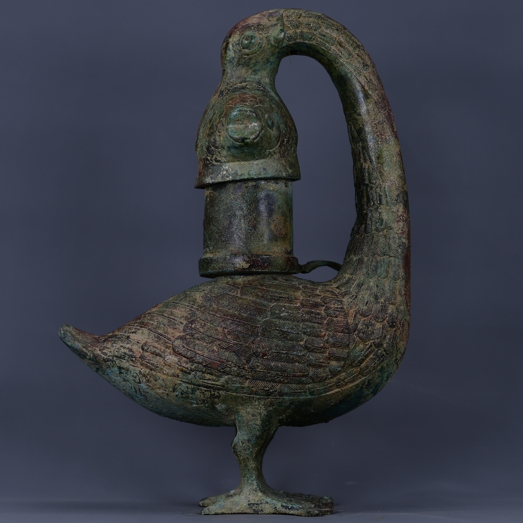 館蔵 漢代 青銅器 鴨魚燈 古董品 時代物 賞物 貴重 稀少珍品 中国古美術 古美味 蔵出拍卖