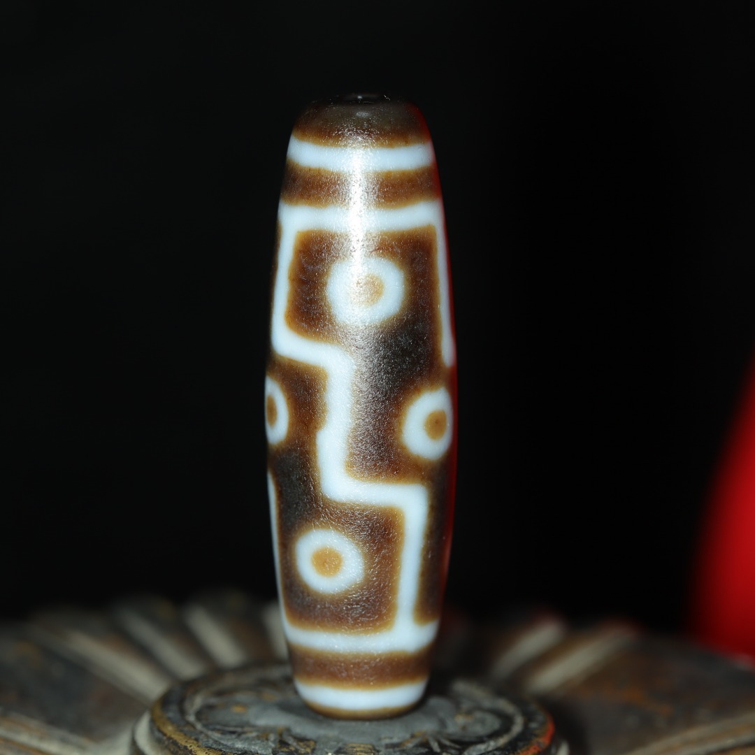 館蔵 九眼天珠 風水開運 自然風化 高油 根付 古董品 時代物 賞物 貴重 稀少珍品 中国古美術 古美味 蔵出拍卖