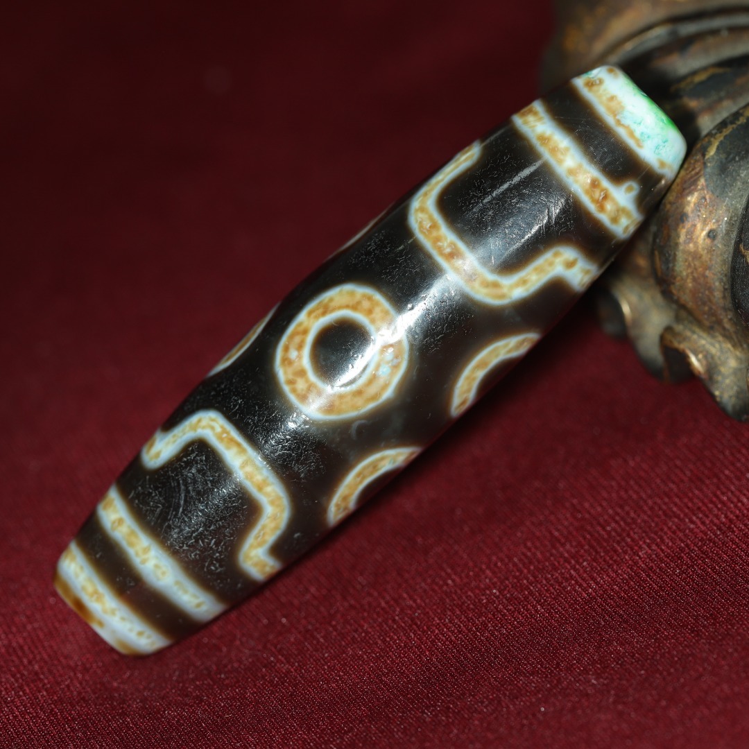 館蔵 六眼天珠 風水開運 自然風化 高油 根付 古董品 時代物 賞物 貴重 稀少珍品 中国古美術 古美味 蔵出拍卖